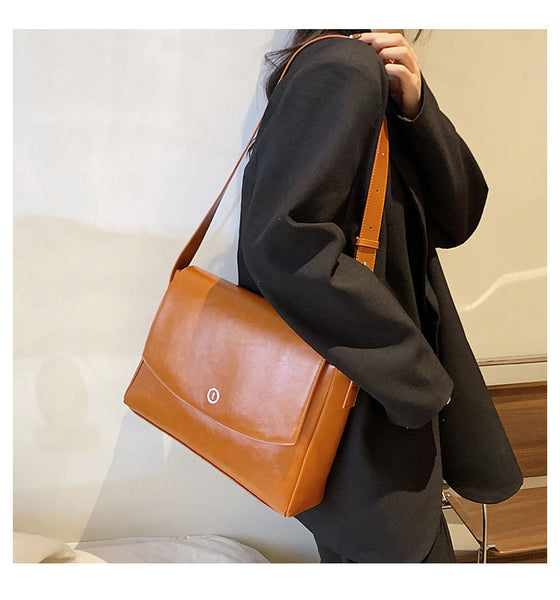 Women Retro Unicolor Messenger Bag